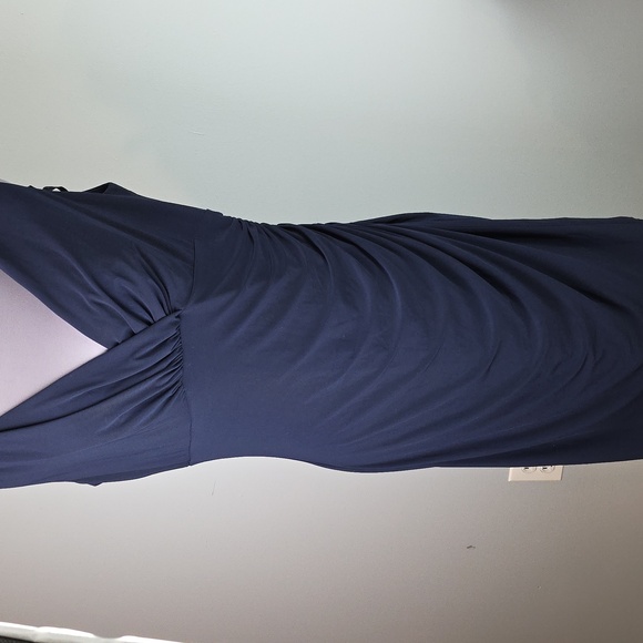 Lauren Ralph Lauren Dresses & Skirts - Lauren Ralph Lauren Navy Sleeveless V-Neck Ruched Sheath Dress